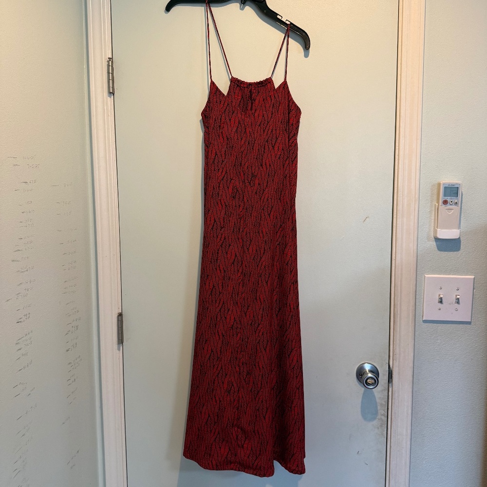 Manuhealii Red Maxi